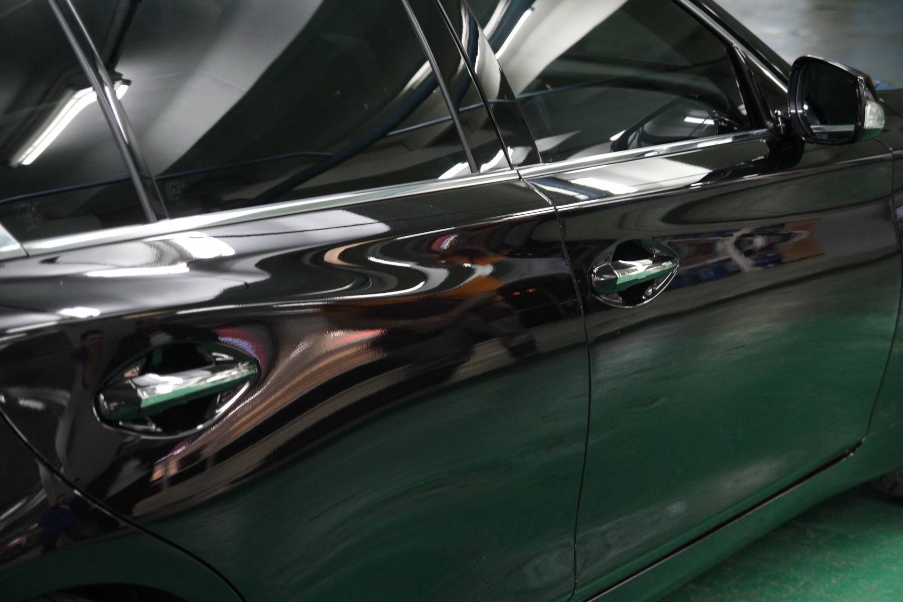 Обработка автомобиля жидким стеклом: плюсы и минусы